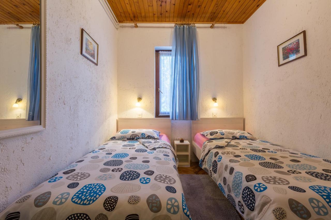 Apartments With A Parking Space Kukci, Porec - 7166 Нова-Вас Экстерьер фото