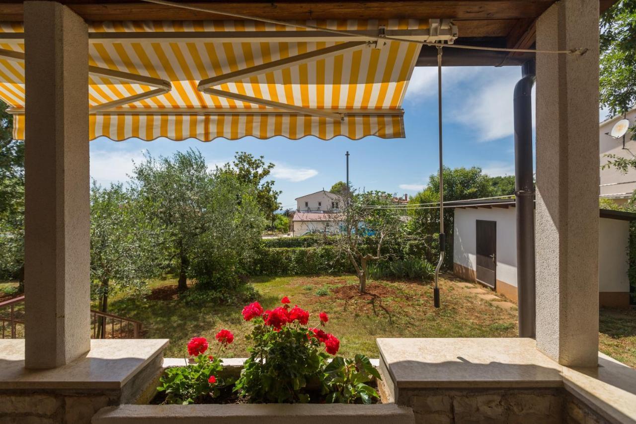 Apartments With A Parking Space Kukci, Porec - 7166 Нова-Вас Экстерьер фото